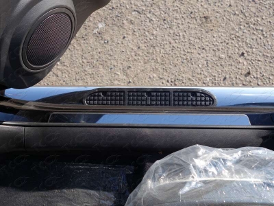Пороги труба овальная с накладками 120х60 мм ТСС для Chery Tiggo FL 2013-2016
