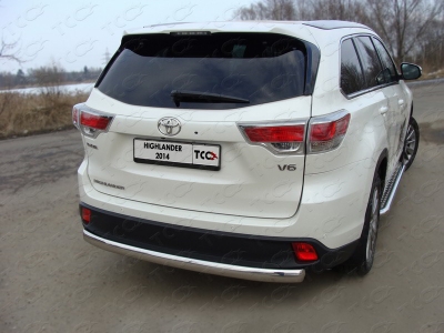 Защита заднего бампера овальная 75х42 мм ТСС для Toyota Highlander 2014-2016